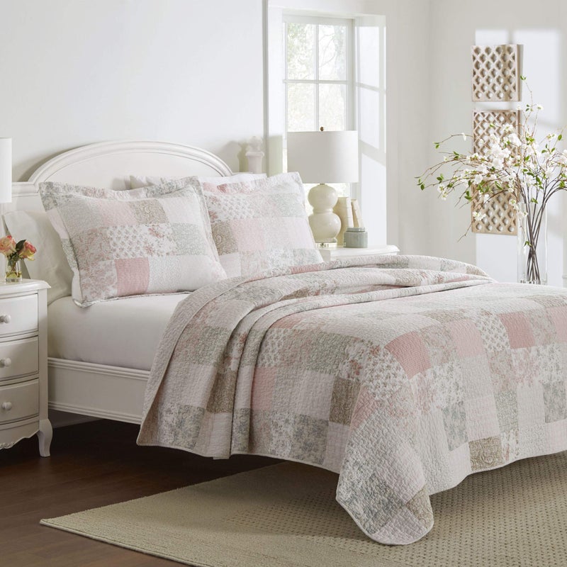 LAURA ASHLEY لورا آشلي - مجموعة لحاف كينج، بياضات قطنية قابلة للعكس مع وسائد متطابقة، ديكور منزلي مستوحى من الباتشورك (سيلينا باتشورك وردي/ساج، كينج) - Image 5